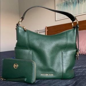 Green purse and matching wallet